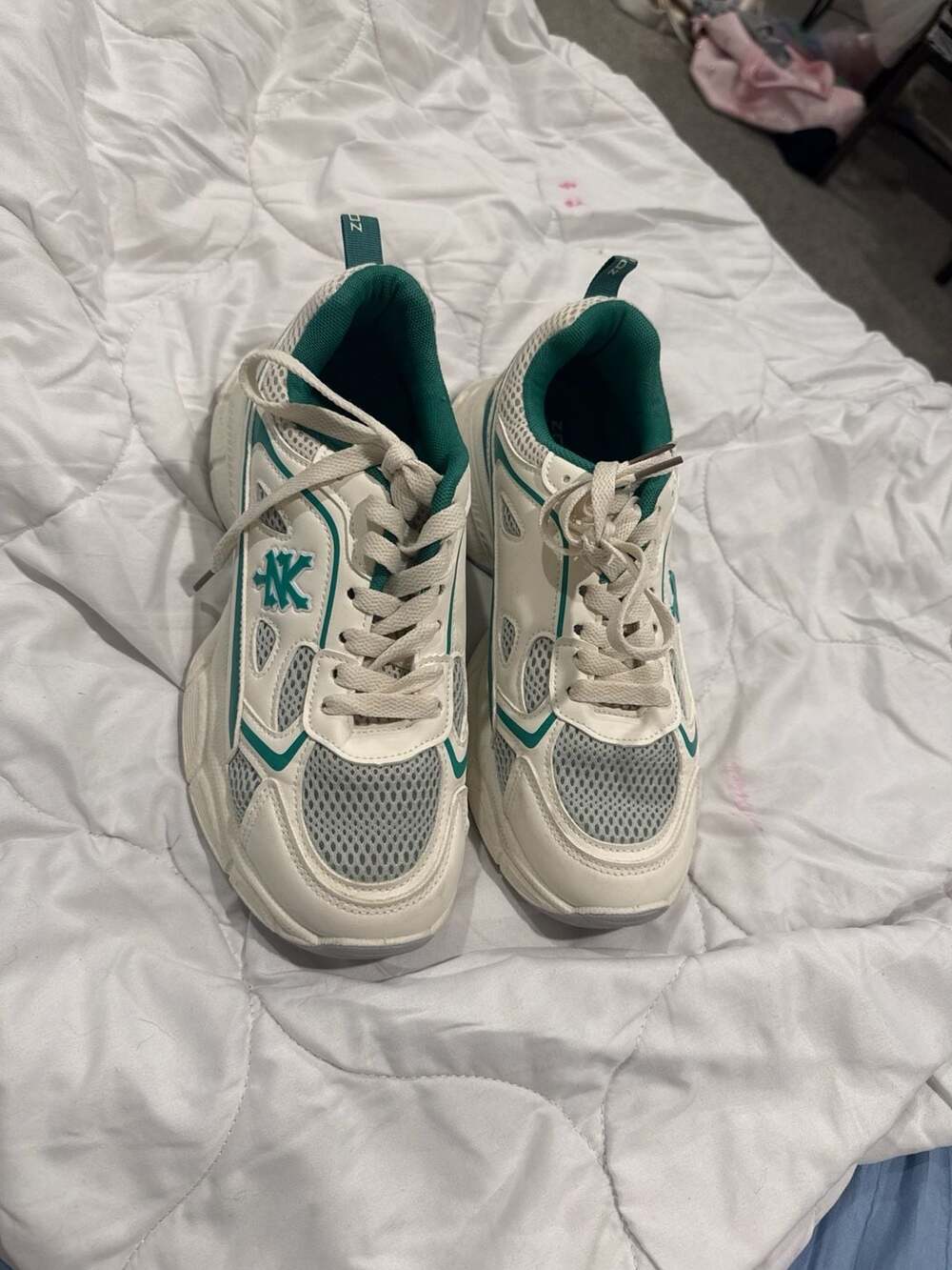 Zoo York Women's Women's Coco Teal/White 9.5- (45% Off Retail) - Picture 3 of 4